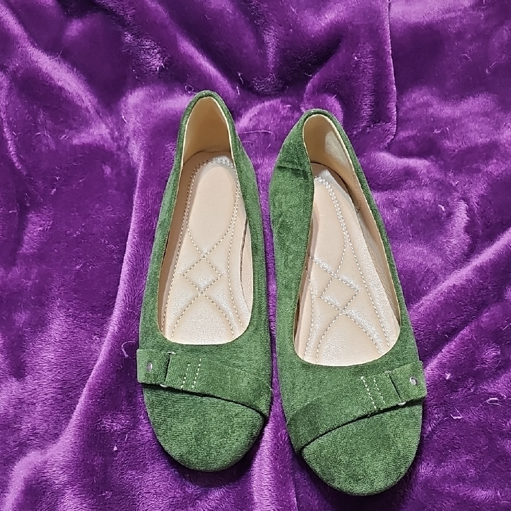 Green Suede Women's Flats Size 38